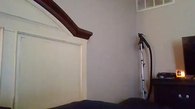 Snapshot of SexxyreddMale chatting on March 19, 6:01 pm SexxyreddMale online show from March 19, 6:01 pm