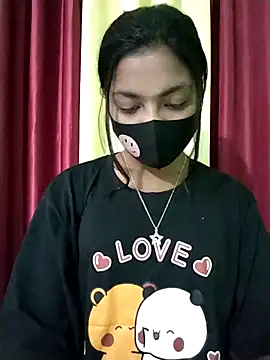 Snapshot of Myra-sen chatting on March 3, 4:14 am Myra-sen online show from March 3, 4:14 am