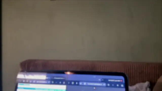 courteous raspberrry online show from October 10, 6:01 am