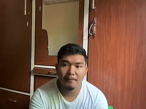 Snapshot of rasbari22 chatting on September 13, 9:31 am rasbari22 online show from September 13, 9:31 am