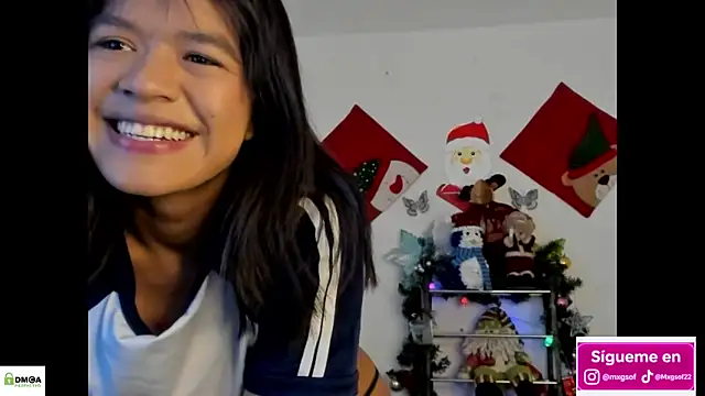 meganthompsonn22 online show from December 1, 6:46 pm