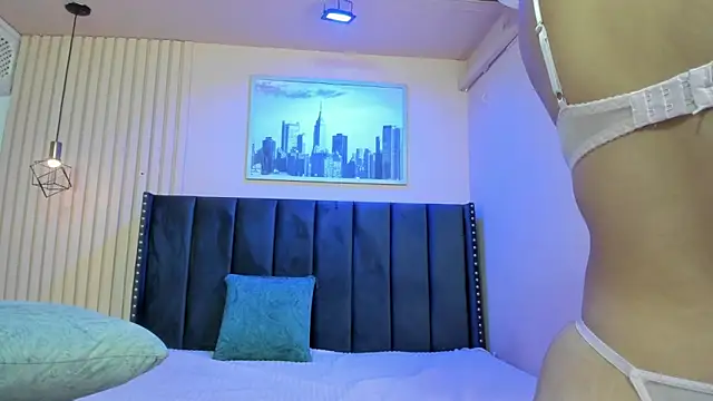 viiolett lee online show from March 3, 7:42 pm