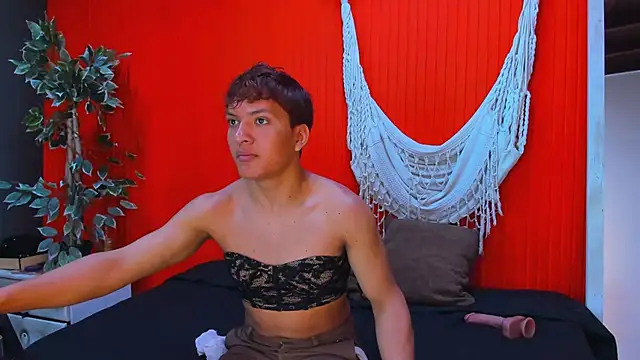 aslyhernandez 7 online show from April 15, 10:00 am