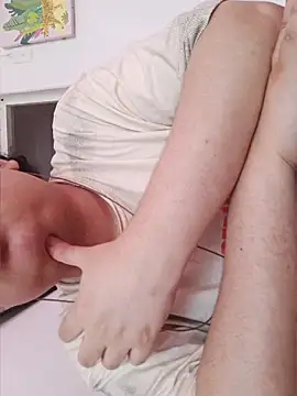 Snapshot of beautiful_hands_ chatting on April 27, 9:24 pm beautiful hands online show from April 27, 9:24 pm