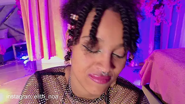 Elith noa online show from April 11, 1:21 am