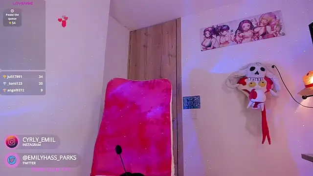 Snapshot of Angels_Emily chatting on January 4, 5:27 am Angels Emily online show from January 4, 5:27 am