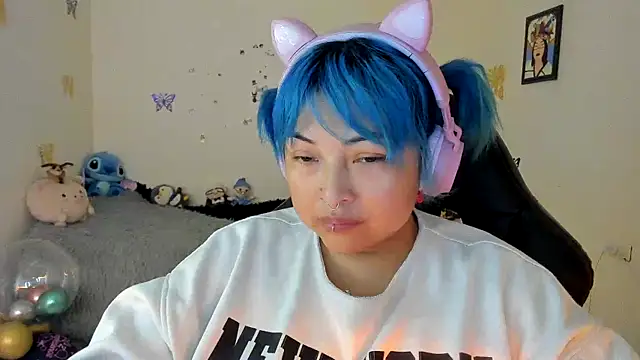 Shaddycute  online show from September 13, 10:42 pm