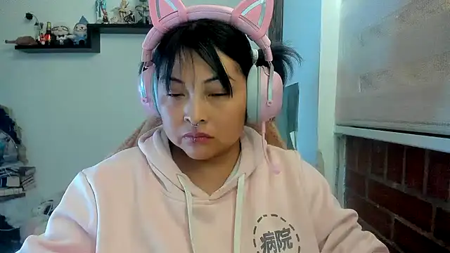 Shaddycute  online show from April 15, 5:42 pm