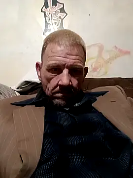 Snapshot of gettinit2wice chatting on December 15, 12:06 pm gettinit2wice online show from December 15, 12:06 pm