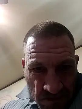 Snapshot of gettinit2wice chatting on February 13, 6:27 pm gettinit2wice online show from February 13, 6:27 pm