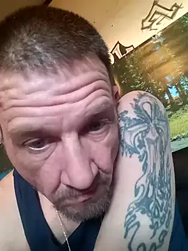 Snapshot of gettinit2wice chatting on March 5, 1:21 am gettinit2wice online show from March 5, 1:21 am