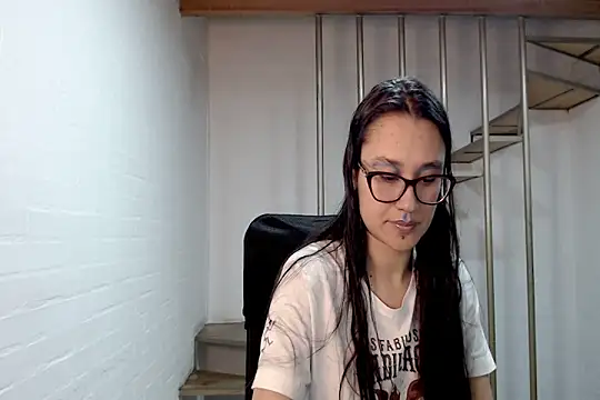 Snapshot of Jessie_Desire chatting on November 25, 1:38 am Jessie Desire online show from November 25, 1:38 am