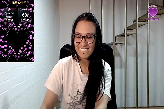 Snapshot of Jessie_Desire chatting on November 29, 1:30 am Jessie Desire online show from November 29, 1:30 am