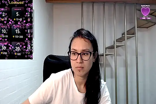 Snapshot of Jessie_Desire chatting on December 19, 1:45 am Jessie Desire online show from December 19, 1:45 am