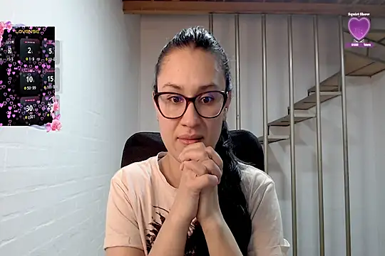 Snapshot of Jessie_Desire chatting on February 6, 12:15 am Jessie Desire online show from February 6, 12:15 am