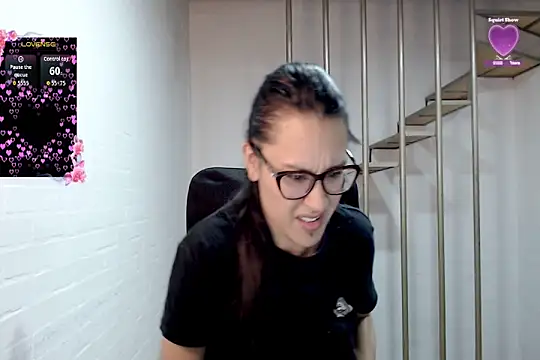 Snapshot of Jessie_Desire chatting on February 25, 11:47 pm Jessie Desire online show from February 25, 11:47 pm