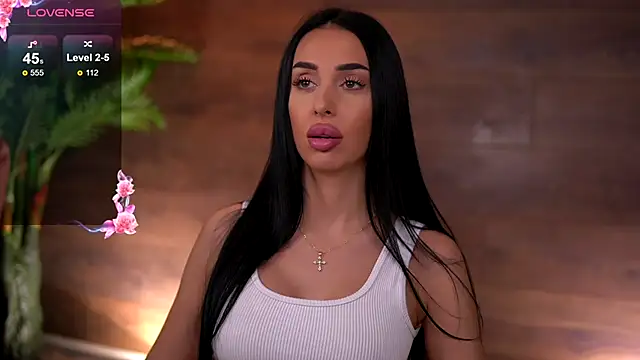 KairaAndrews online show from November 19, 7:36 pm