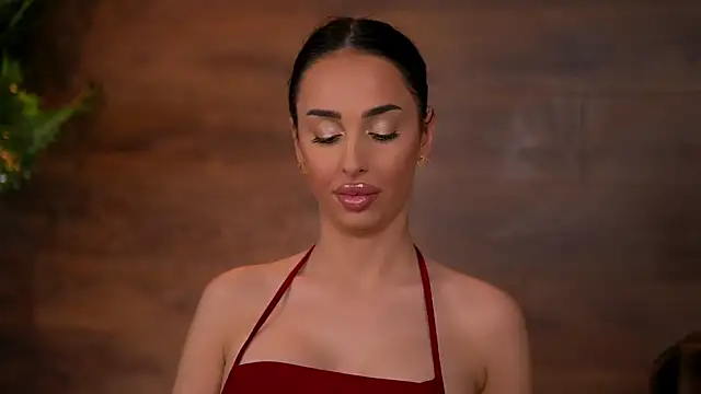 KairaAndrews online show from April 19, 6:43 pm