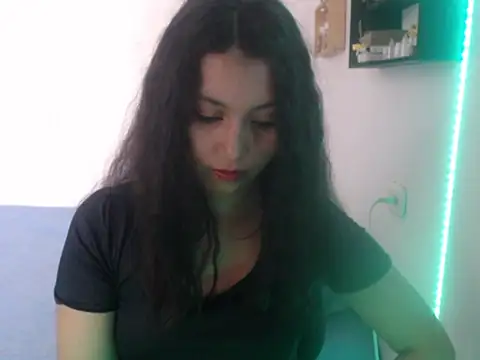 HannaKlein online show from March 15, 2:01 pm