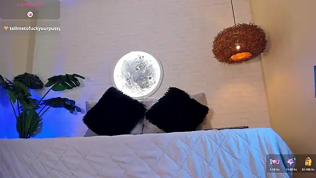 Elise Diamond online show from March 16, 2:44 pm