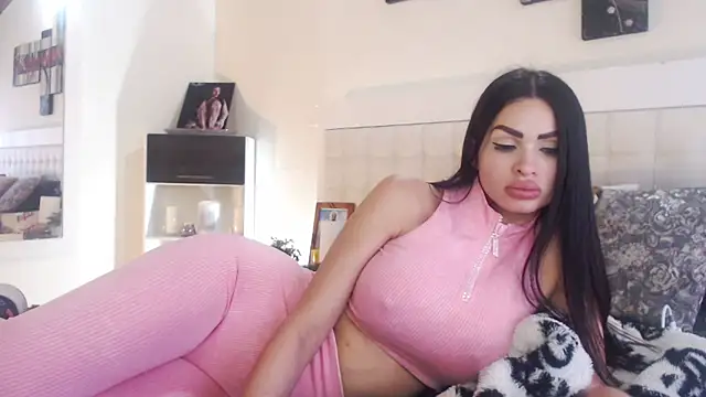 Snapshot of _Pamela_doll chatting on February 20, 8:36 pm Pamela doll online show from February 20, 8:36 pm