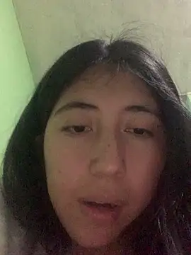 Snapshot of sarah12333 chatting on May 31, 1:47 am sarah12333 online show from May 31, 1:47 am