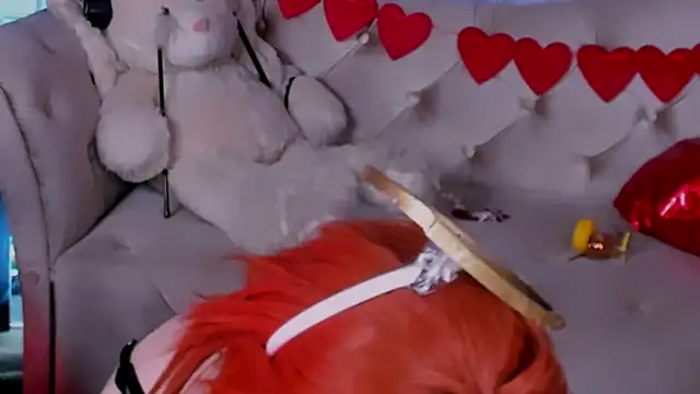 Alex Howell online show from February 5, 3:34 am