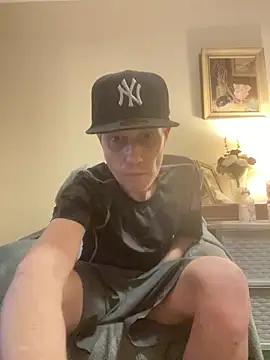 kollzCloudzz online show from April 5, 7:55 pm