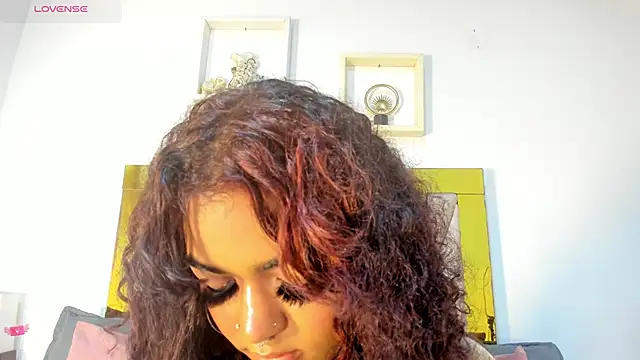 vahiolet fuentes online show from December 16, 3:00 am