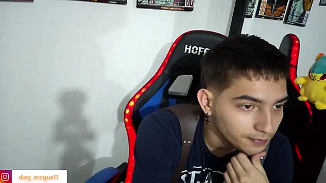 Snapshot of DiegoRogue_ chatting on March 9, 3:43 am DiegoRogue online show from March 9, 3:43 am