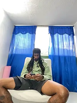 Snapshot of Malkon_Big chatting on October 4, 9:46 pm Malkon Big online show from October 4, 9:46 pm
