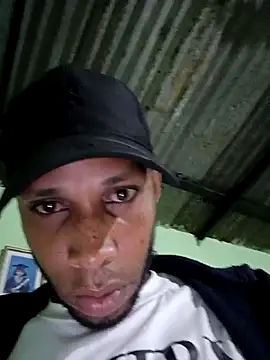 Snapshot of Sur1711 chatting on February 1, 2:10 am Sur1711 online show from February 1, 2:10 am