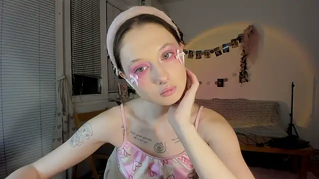 Snapshot of Jenny_darling_love chatting on January 31, 7:18 pm Jenny darling love online show from January 31, 7:18 pm