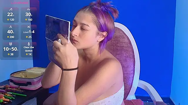 Snapshot of emilybaboo chatting on February 14, 12:25 pm emilybaboo online show from February 14, 12:25 pm