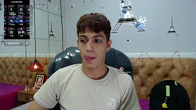 Snapshot of SkinnyBoy_ chatting on February 18, 3:32 pm SkinnyBoy online show from February 18, 3:32 pm