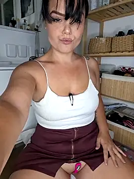Xladycharme online show from June 8, 11:49 pm
