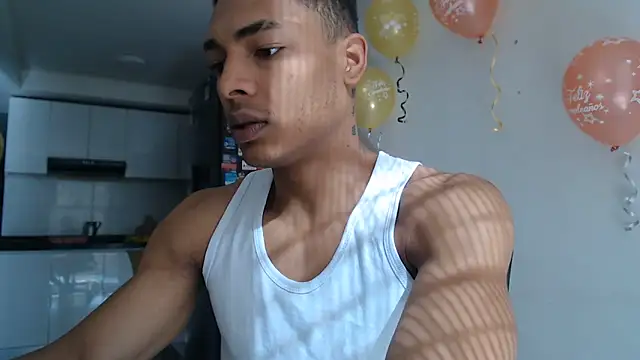 Jhonyblack 1 online show from May 24, 1:16 pm
