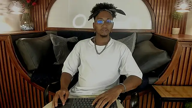 JamalMyst online show from April 17, 7:39 pm