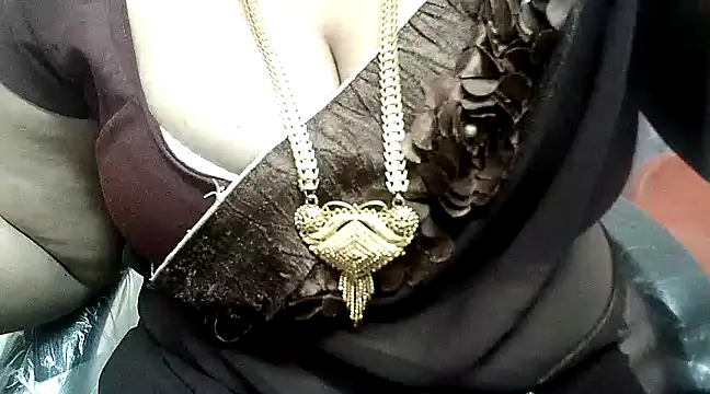 hot pavitra online show from December 11, 5:48 pm