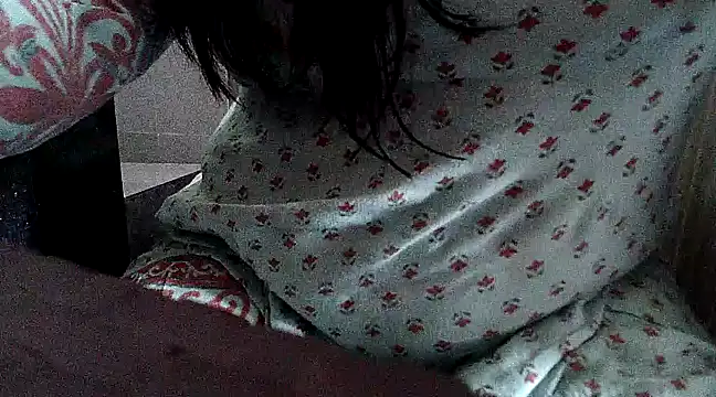 hot pavitra online show from January 9, 4:08 am