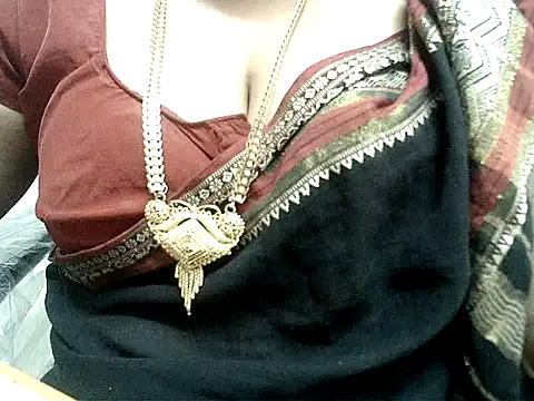 hot pavitra online show from January 17, 7:16 pm