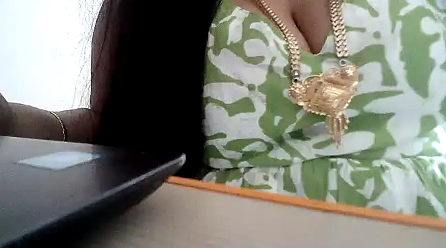 hot pavitra online show from February 13, 6:52 am