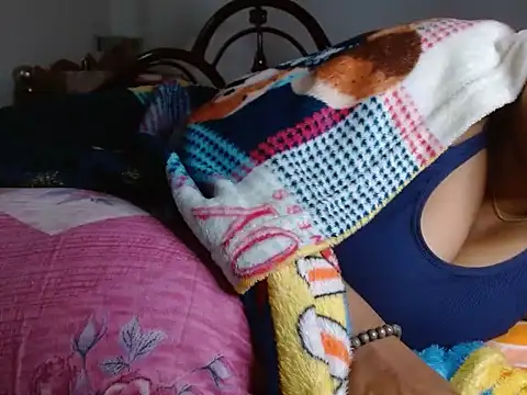 Snapshot of TASHa009 chatting on January 16, 2:09 am TASHa009 online show from January 16, 2:09 am