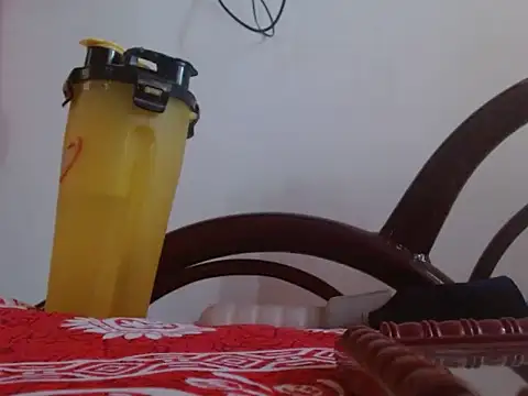 Snapshot of TASHa009 chatting on March 10, 9:10 am TASHa009 online show from March 10, 9:10 am