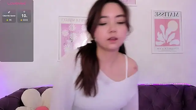 Snapshot of Fluffy_Rose chatting on February 5, 4:48 am Fluffy Rose online show from February 5, 4:48 am