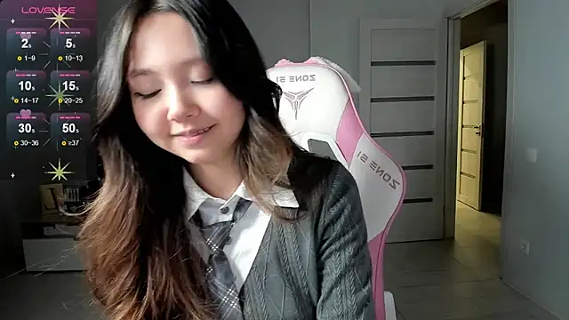 Fluffy Rose online show from February 12, 3:18 pm