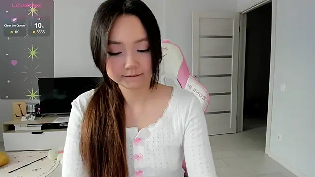 Fluffy Rose online show from April 11, 3:33 am