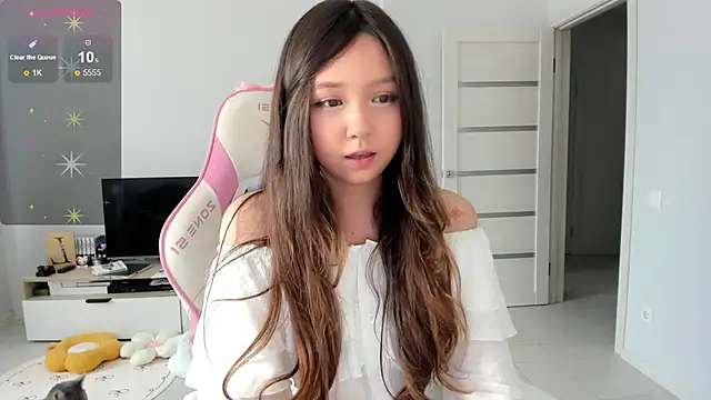 Fluffy Rose online show from June 11, 8:12 am