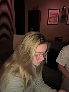 Snapshot of xX_HotCouple_Xx chatting on September 25, 8:12 pm xX HotCouple Xx online show from September 25, 8:12 pm