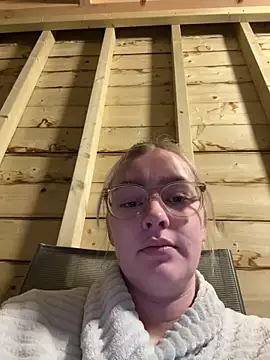 xX HotCouple Xx online show from January 14, 8:25 pm